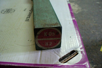 soustružnický nůž stranový 40x40 - 2