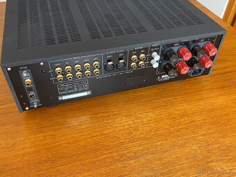 Integrovaný zesilovač Accuphase E-250, integrovaný stereo ze - 2