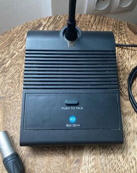 Funkční stolní dynamický mikrofon RCF BM 3014 - 2