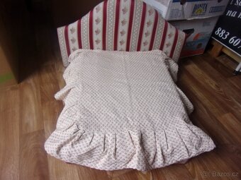 Prodám postýlku pro malého psa,kočku. - 2