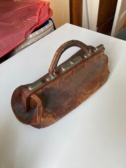 Stará historická lékařská brašna - 2