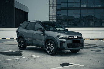 Řidič nebo řidička na nové luxusní TAXI auta v automatu - 2