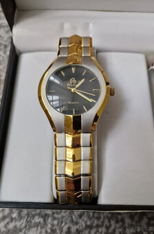 sada náramkových hodinek - 2