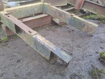 Rám na traktor Zetor - 2