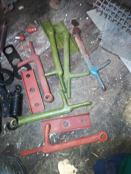 prodám náhradní díly na vlek 7t - 2