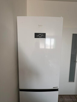 Lednička BEKO Beyond - TOP STAV - 2