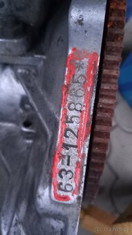 Trabant motor a spousta dílů k tomu - 2
