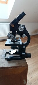 Starožitný mikroskop Wetzlar - 2