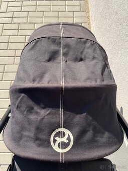 Cybex EEZY S2+ - 2
