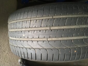 Prodám 2ks letní pneu Pirelli P Zero 295/40/ZR 21 111Y - 2