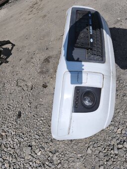 Prodám přední nárazník Ford Fusion - 2