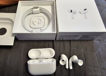 Originál Apple AirPods MLWK3TY/A - 2