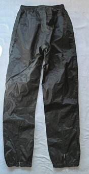 NEPROMOKAVÉ šusťákové kalhoty QUECHUA - M - 2