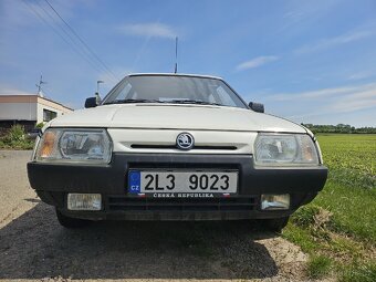 Pojízdný Škoda Favorit s technickou - 2