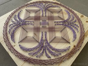 Obraz String Art - Dekorace ze hřebíků a nití - 2
