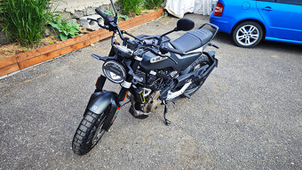 Husqvarna Svartpilen 401 – 2020, jen 5 700 km, TOP stav - 2