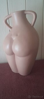 KRÁSNÁ SOŠKA - VÁZA ABSTRAKTNÍ ŽENSKÉ TORZO - 2