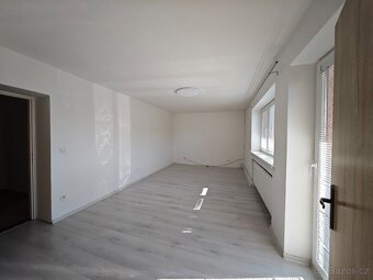 Pronajmu byt 2+1 87m2 se zahradou a dvou garáží v a Ostravě. - 2