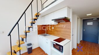 Pronájem ateliéru 1+kk, 30 m² - Zlín (Loft), ev.č. 02441 - 2