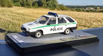 Škoda Forman Policie Pyrotechnická služba - 2