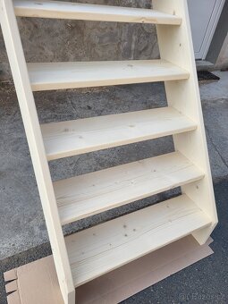 Masivní smrkové schody M45 do výšky 280cm - 2