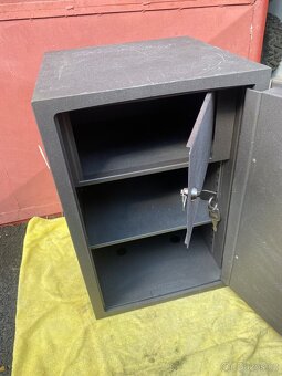 Trezor Safetronics - 2