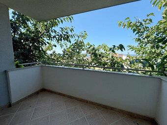 Chorvátsko-trojizbový apartmán s výhľadom na more-PAG - 2