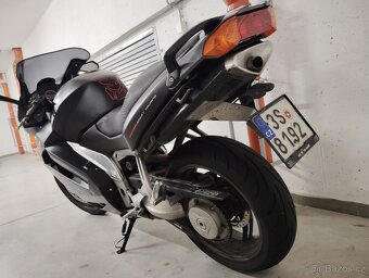 Aprilia RST 1000 Futura - 2