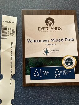 Vánoční stromeček - výška 2,4m /průměr 152cm - 2