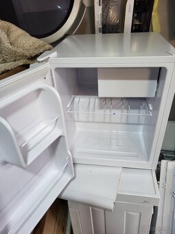 MINI LEDNICE S MRAZÁKEM ZÁRUKA - 2