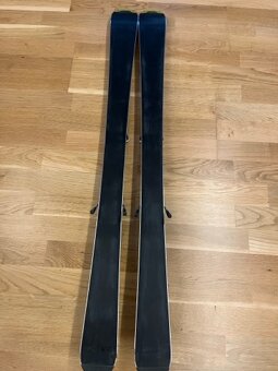 Prodám lyžařský set Fischer 120 + lyžáky 33 - 2