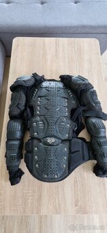 Chrániče FOX TITAN - 2