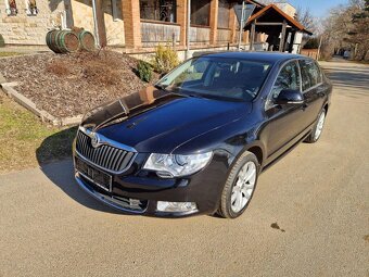Škoda Superb 2 1,6 TDI, 77 KW xenony - 2