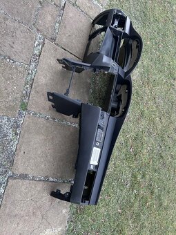 Palubní deska bmw e60 - 2