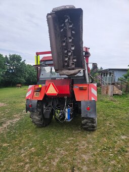 Zetor 7711,Traktorova sekačka STCP - 2