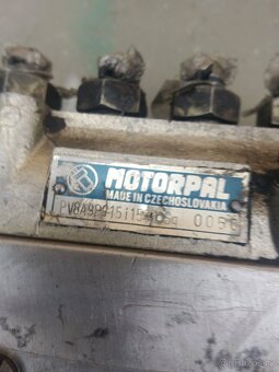 Vstrikovaci cerpadlo TATRA 148 - 2