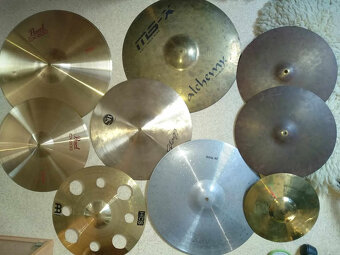 Ruzné potřeby k Bicím. - 2