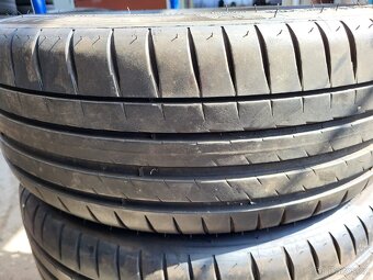 215 45 18" Michelin PilotSport 4 - 2