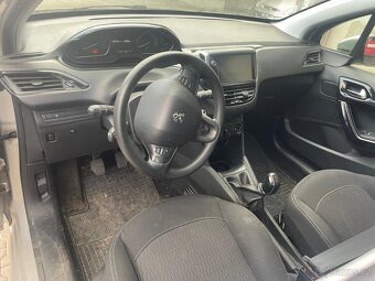 Peugeot 208 - 2