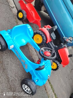 Prodám trakto a autíčko - 2