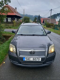 Toyota Avensis - 2