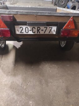 Vlek za auto - 2
