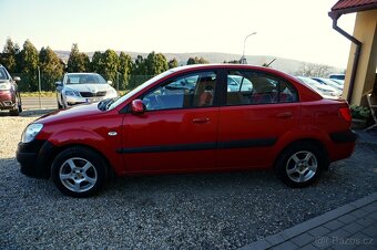 KIA RIO SEDAN 1,4 16V 71KW 2009 - 2