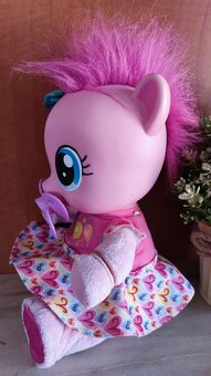 Panenka Pinkie Pie My little Pony - chodící, mluvící - 2
