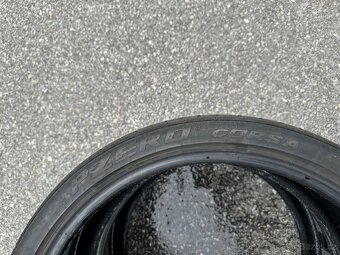 225/35R19 - 2