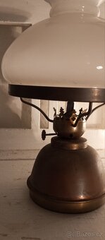 Stará lampa petrolejka - 2
