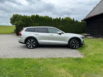 Volvo V60 - Cross Country B4 - AWD, BLIS - 2