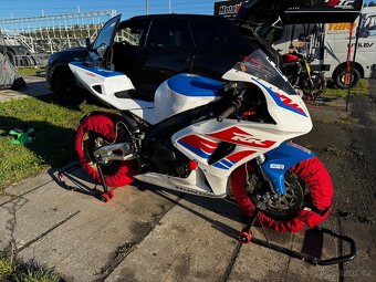 Honda CBR1000RR - 2