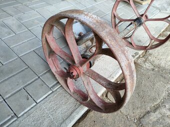 Části podvozku stabilní motor Lorenz - 2
