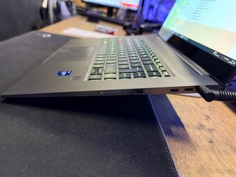 HP ZBook Studio 15 G8 - 2